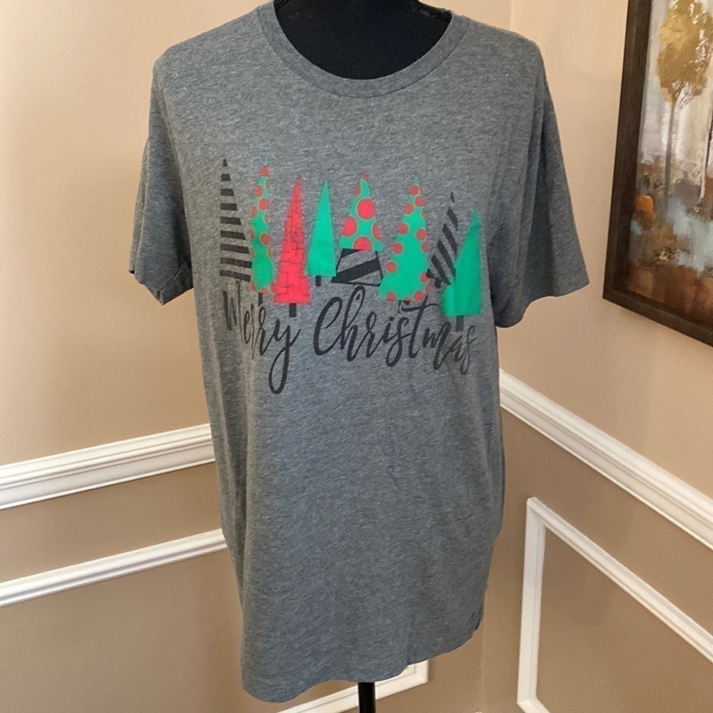 Bella Canvas Merry Christmas Tee Shirt Large EUC